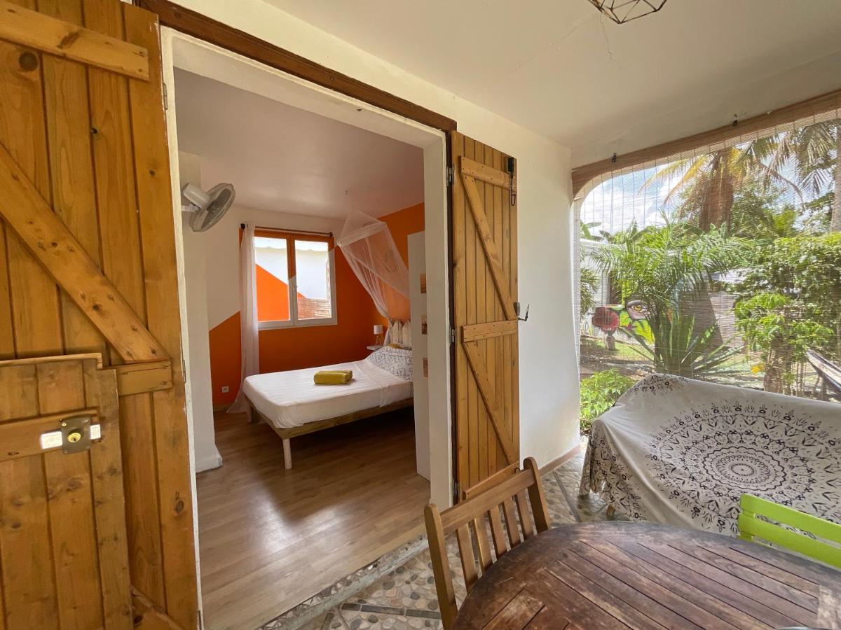 Вилла Bungalows Les Vagues Abondes Сент-Анн Экстерьер фото
