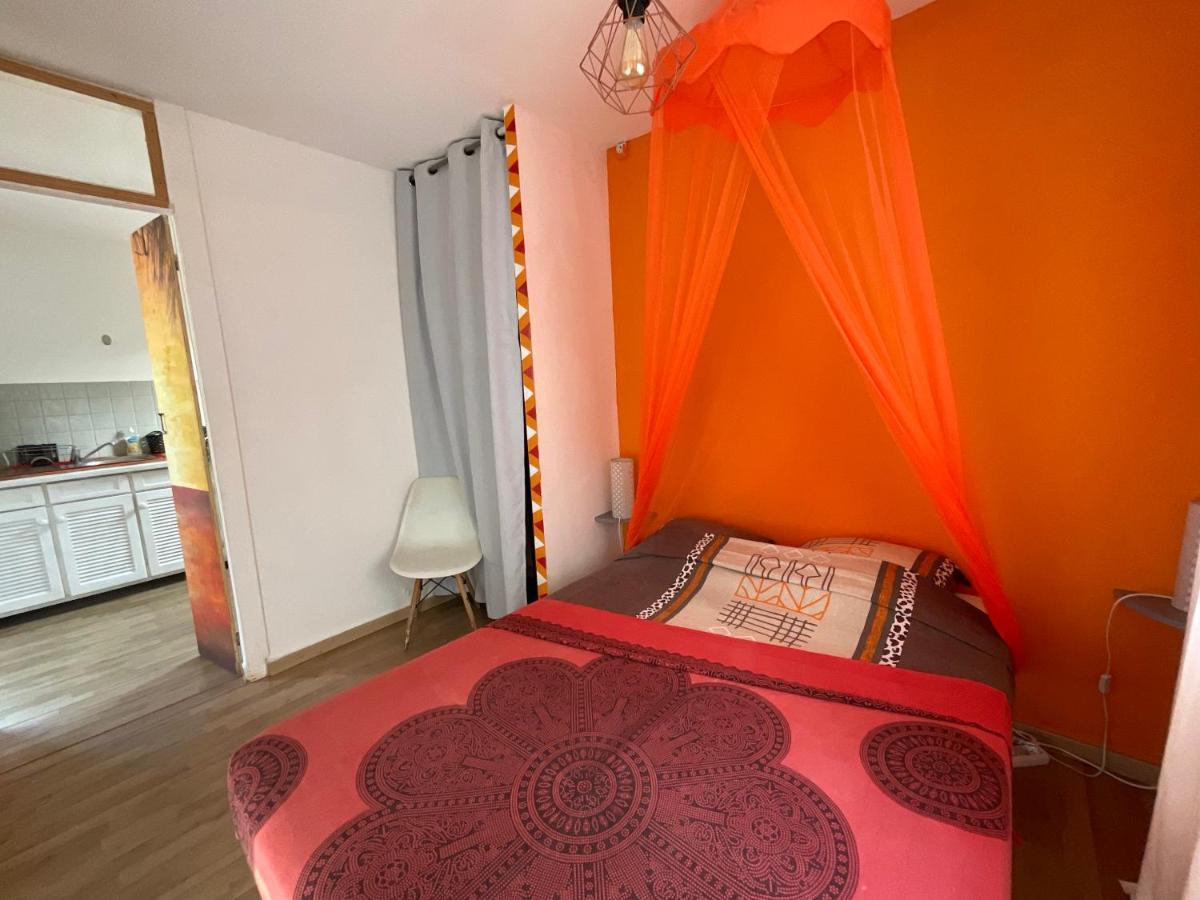 Вилла Bungalows Les Vagues Abondes Сент-Анн Экстерьер фото